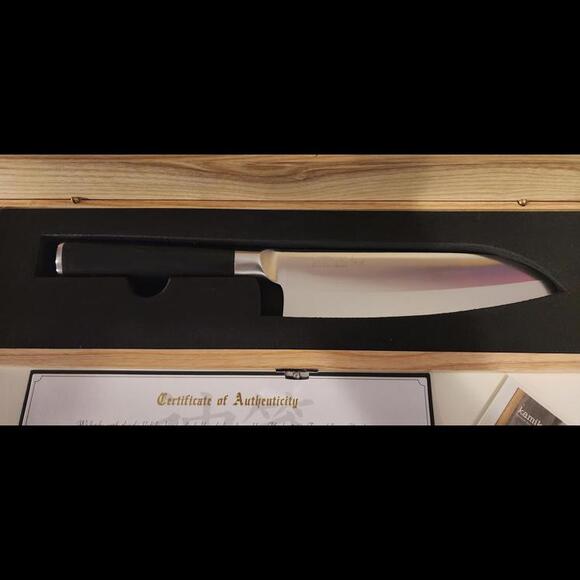 Kamikoto Premium 7" Santoku Chef Knife with Authenticity Certificate - Picture 2 of 8